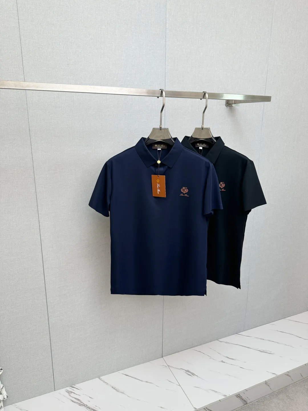 Top Quality 2026 new lapel, original customized fabric, soft to the touch. Top imported private goods, fashionable design and trendy short sleeves, without losing luxury. There is no doubt about the quality. The upper body effect is awesome, luxury official website Same Style! Size:M-4XL